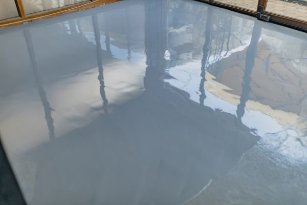Industrial Epoxy Flooring - Epoxy Primer and Build Coat Application in Sutherland Shire